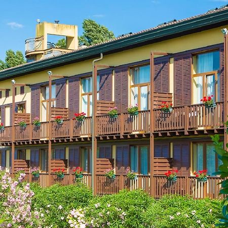 Hotel Golf Inn Lignano Sabbiadoro Dış mekan fotoğraf