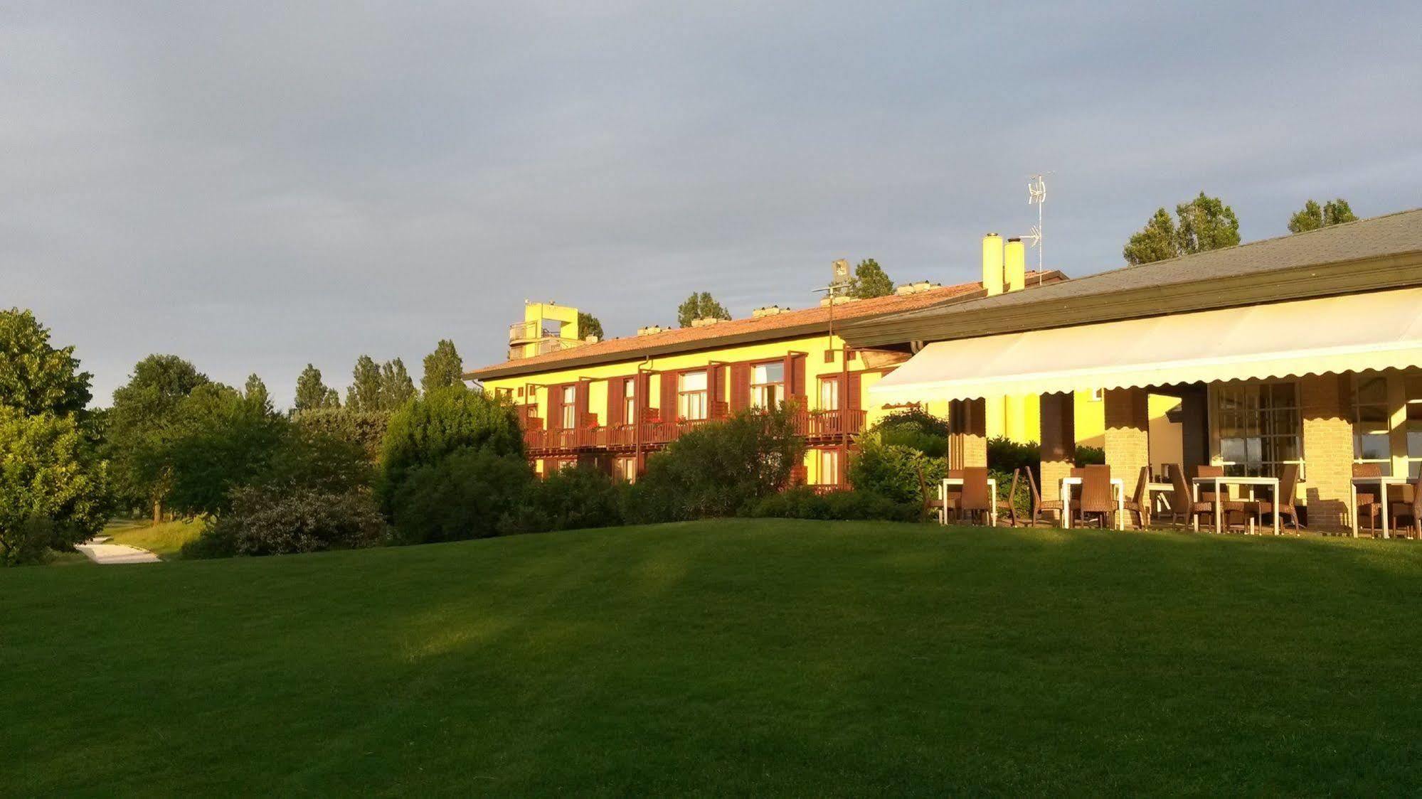 Hotel Golf Inn Lignano Sabbiadoro Dış mekan fotoğraf