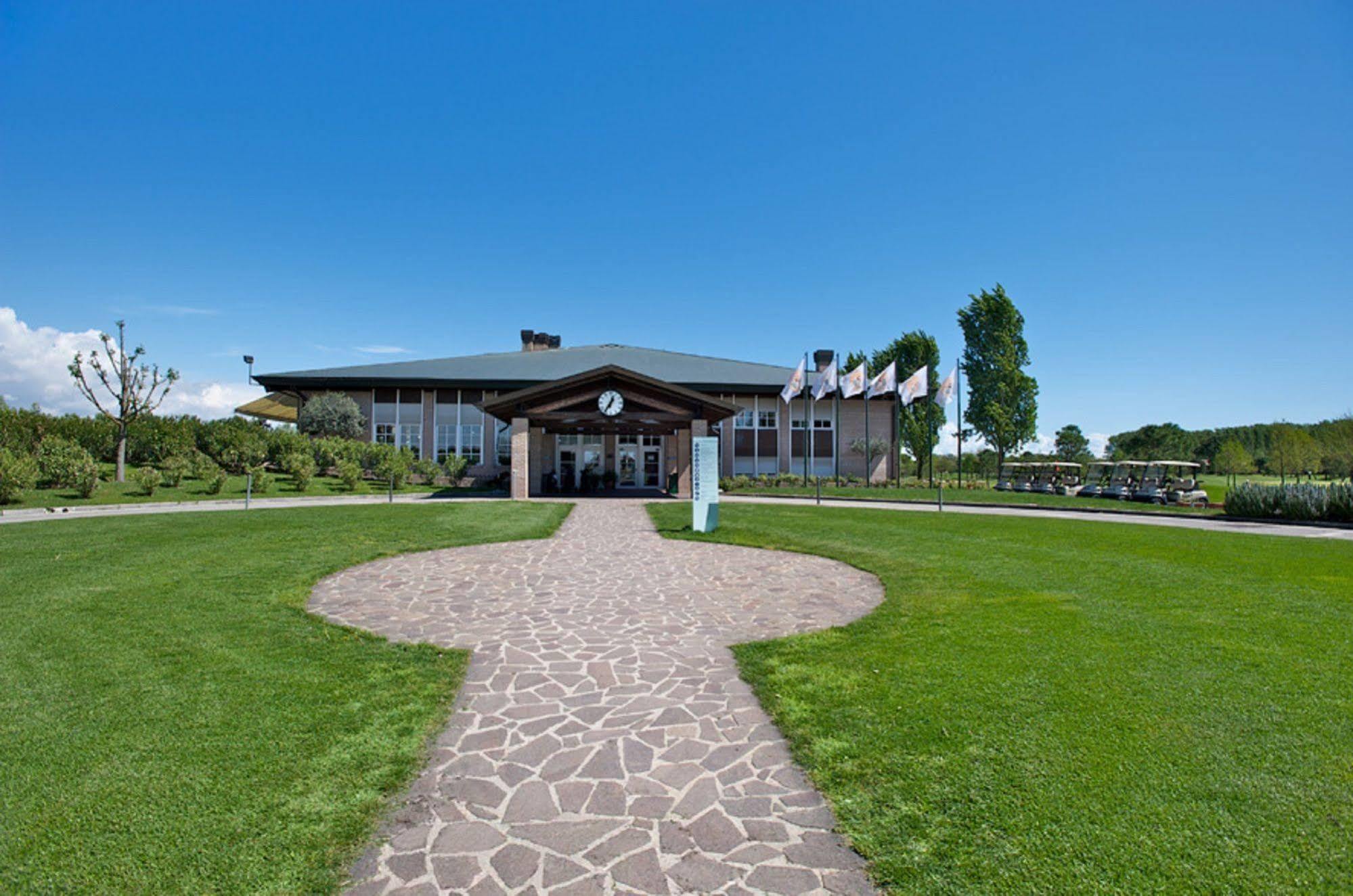 Hotel Golf Inn Lignano Sabbiadoro Dış mekan fotoğraf